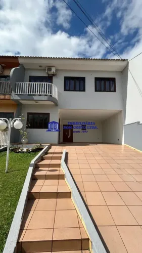 Sobrado para aluguel tem 210 metros quadrados com 3 quartos em Country - Cascavel - PR