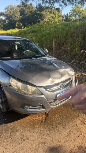 JAC J5 Sedan 1.5 16V 4P Mec. 2013