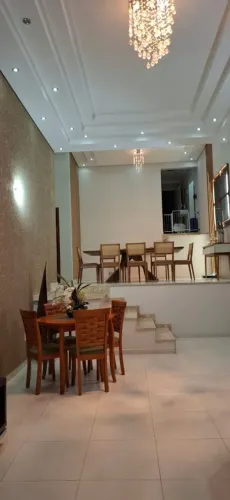 Casa para Venda em Bragança Paulista, Jardim América, 4 dormitórios, 4 suítes, 5 banheiros