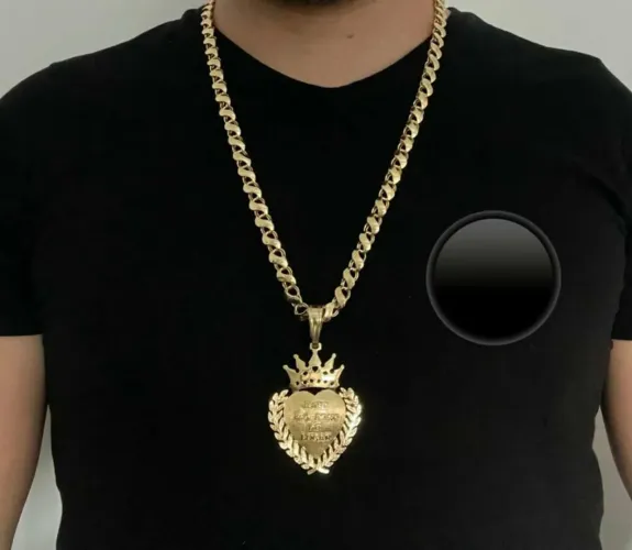 Cordão friso banhado a ouro 18K + pingente de coração Deus e o dono do lugar