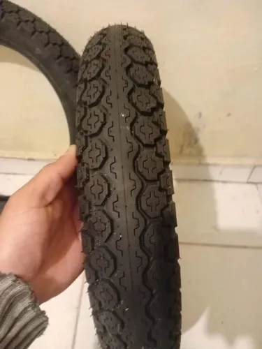 Pneus novos para Biz e Pop