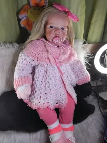 Bebê Reborn realista terapêuticos 60 cm nova
