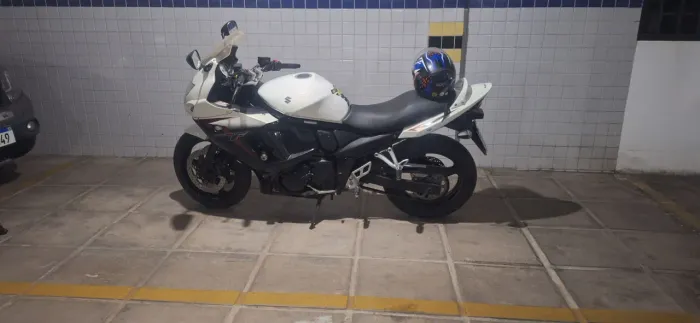 Suzuki gsx650f 2012