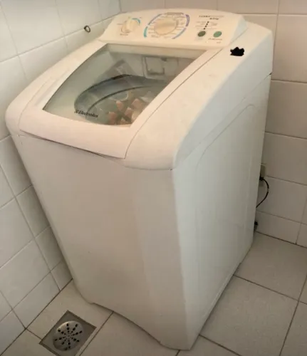 Máquina de lavar roupa 9 quilos Eletrolux