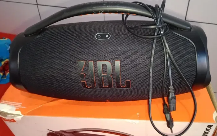 VENDO JBL BOMBOX 3 EM OTIMO ESTADO