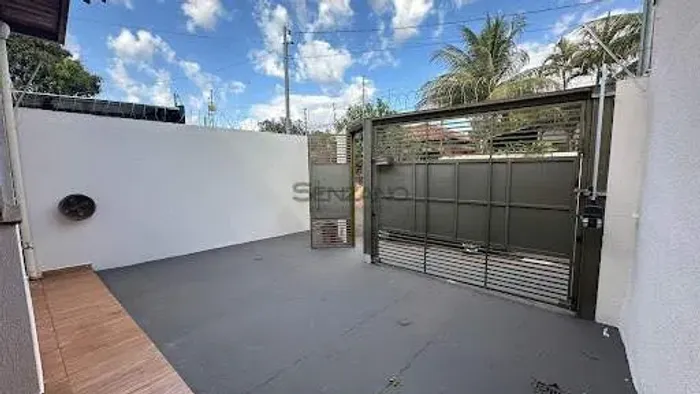 Casa Térrea em Universitário - Campo Grande