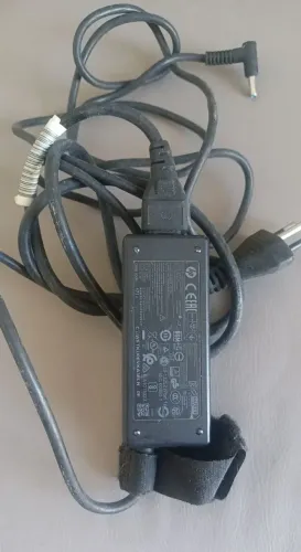 Carregador do computador hp original 19.5v / 2.31a.