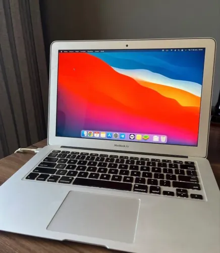 Macbook Air (13-inch, Early 2014)