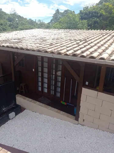 CHALÉ DISPONÍVEL SOMENTE EM MARCO - ALUGUEL DE TEMPORADA - GAROPABA/SC - Diária por pessoa