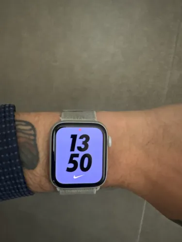 Apple Watch SE - 44mm original 