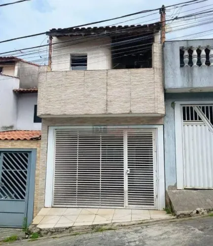 Sobrado em Condomínio à venda 3 Dormitórios - 295mil - Itaquera - São Paulo-SP