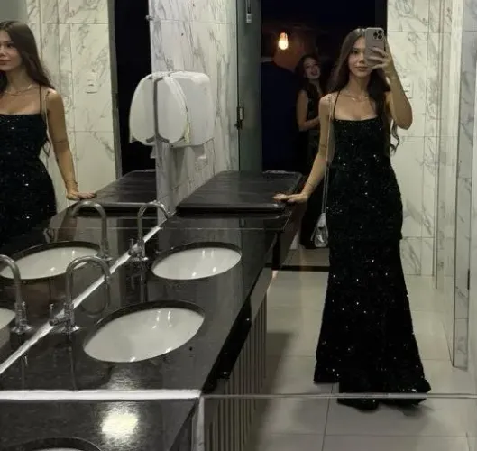 VESTIDO LONGO COM SAIA REMOVÍVEL