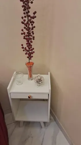 Criado mudo (mesa de cabeceira) novo 