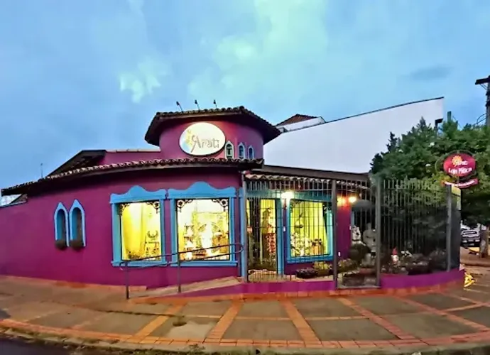 Casa Residencial ou Comercial na Região Central de Indaiatuba