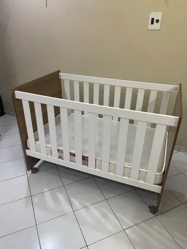 Berço infantil unissex 