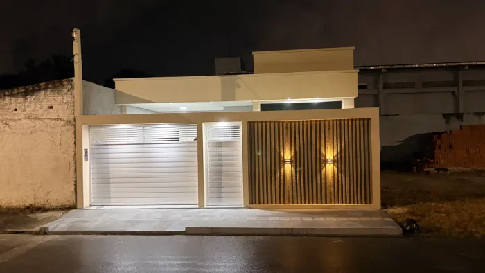 Casa Nova Nascente | 2 Quartos c/ Suíte | Alto Padrão de Acabamento | Pronta para Morar