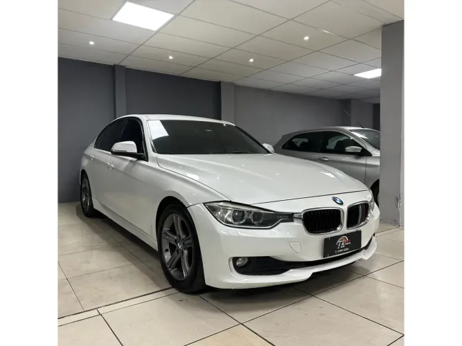 BMW 316I 1.6 TB 16V 136cv 4P 2014