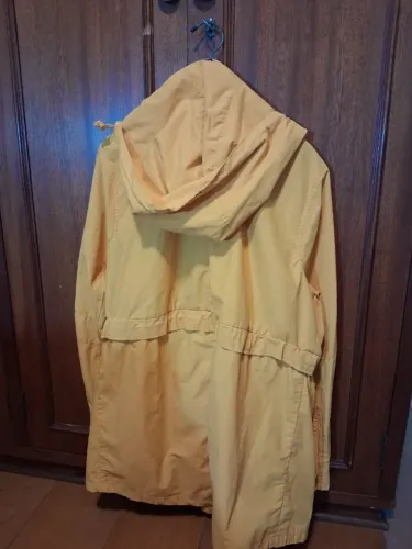 Parka Amarela Lefties