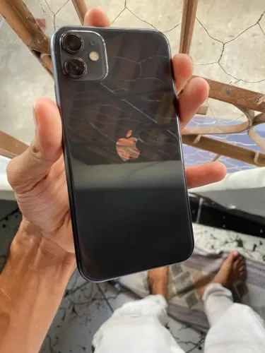 Iphone 11 64gb impecável.