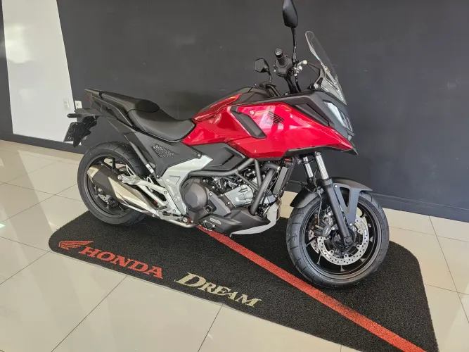 Honda / NC 750X DCT 2026