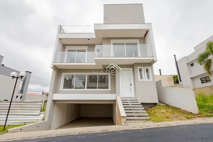 Casa nova em condomínio fechado no Campo Comprido