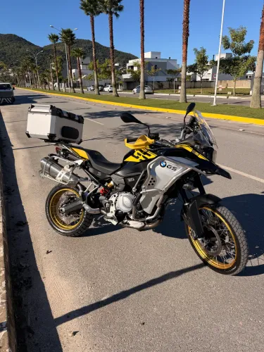 F850 adventure premium 40 anos 