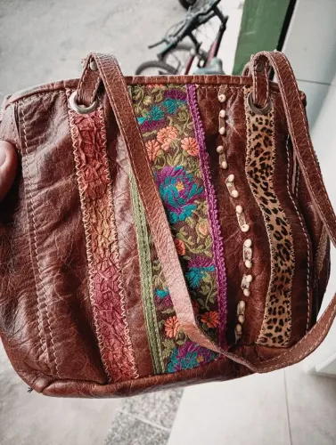 Bolsa de couro da spatifilus 120,00