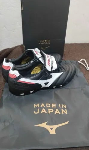 Chuteira mizuno morelia