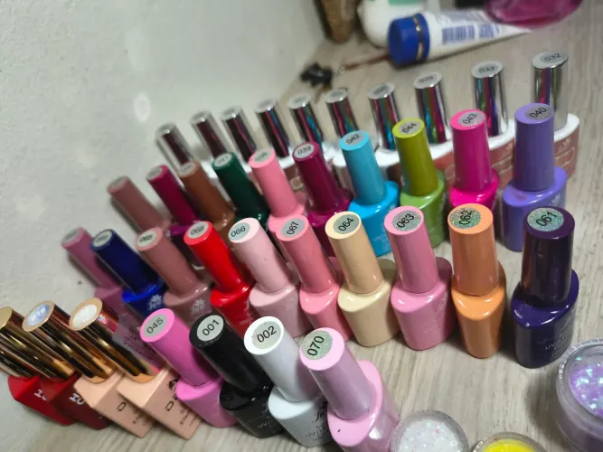 Kit para unhas de gel praticamente completo e semi novo 