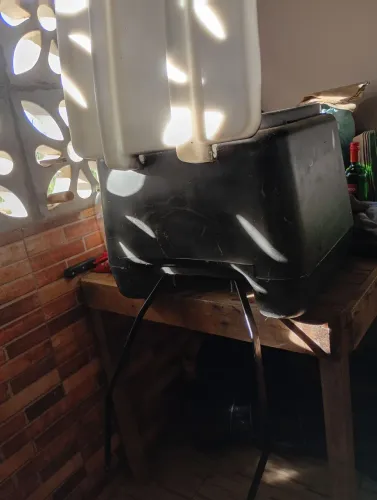 Baú pra moto xtz 80 l com suporte 