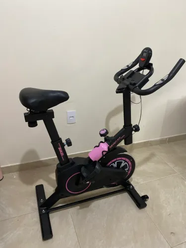 VENDO BICICLETA ERGOMÉTRICA NOVA