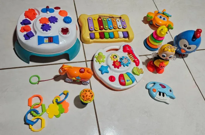 Lote de brinquedos