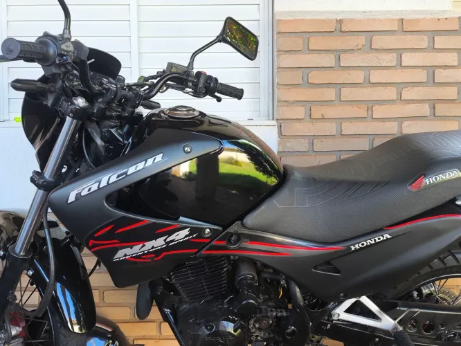 Vende-se Falcon 