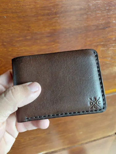 Lote 2 Carteiras Bifold Preta e Marrom feitas pelo dante capelli
