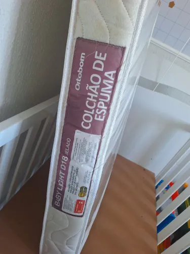 Vendo berço americano/ vira mine cama mais colchão ortobom