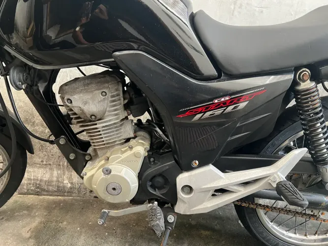 Moto CG 160 Preta