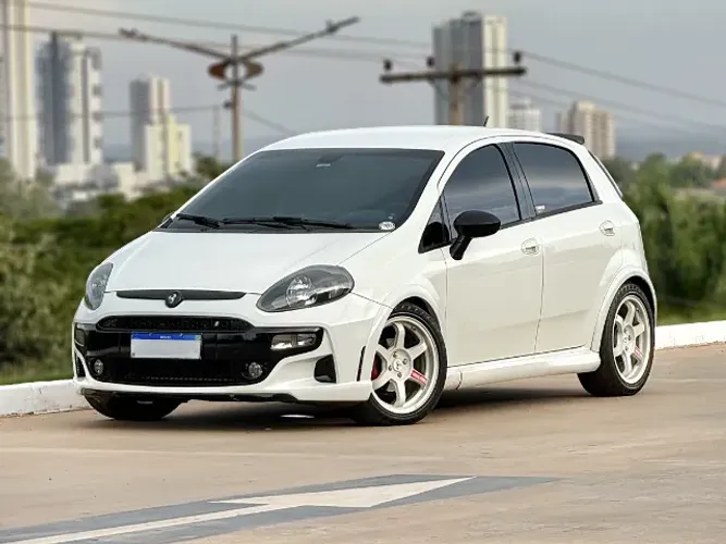 Fiat Punto Blackmotion 1.8 Flex 16V 5P. 2014
