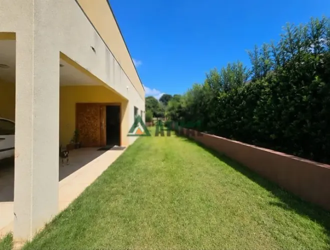 CHÁCARA EM CONDOMINIO COM 3 QUARTOS SENDO UMA SUÍTE A VENDA EM IBIPORÃ PR.