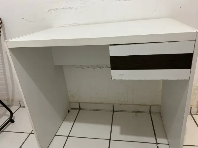 Vendo mensinha de estudo 