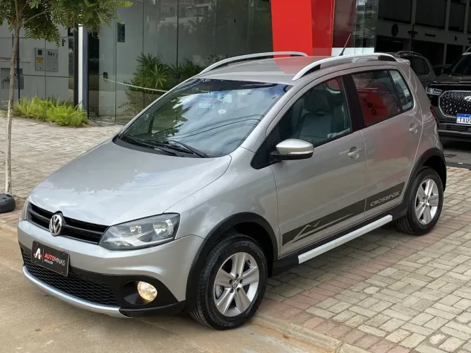 Volkswagen Crossfox 1.6 MI Total Flex 8V 5P 2011