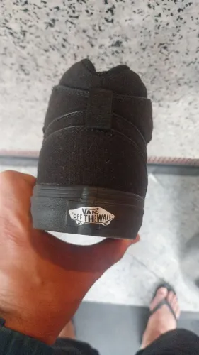 Vans black