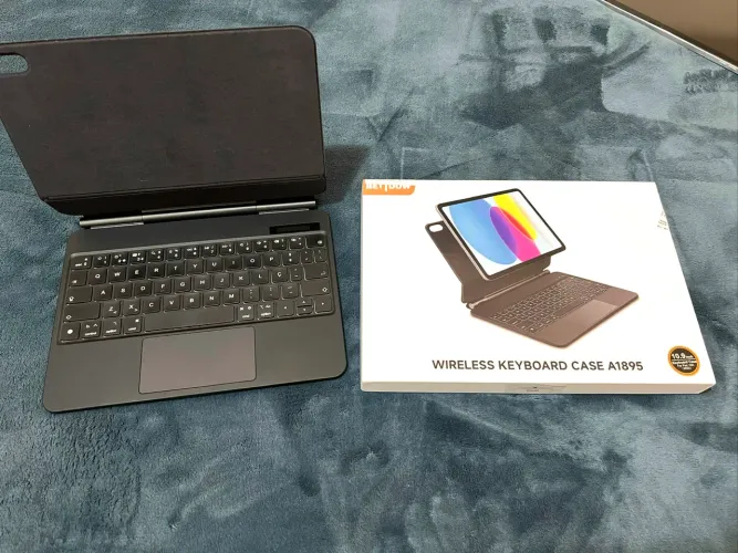 teclado mágico para ipad 10 e ipad 11, bettdow a1895 perfeito estado, pouquíssimo uso