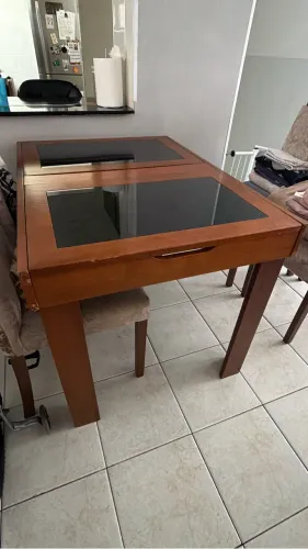 Mesa madeira maciça (detalhes) 