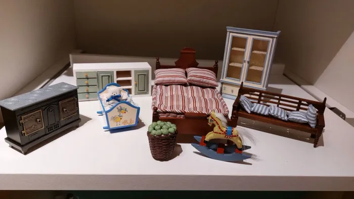 Kit miniaturas de móveis  para casas de bonecas