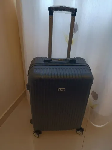 Vendo Mala de viagem tamanho médio 260.00