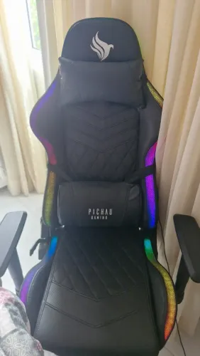 Cadeira Gamer Pichau Vienna com LED RGB + Almofadas - Impecável!