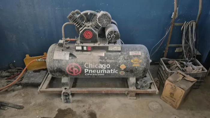 Vendo compressor 20 pes 1 ano de uso