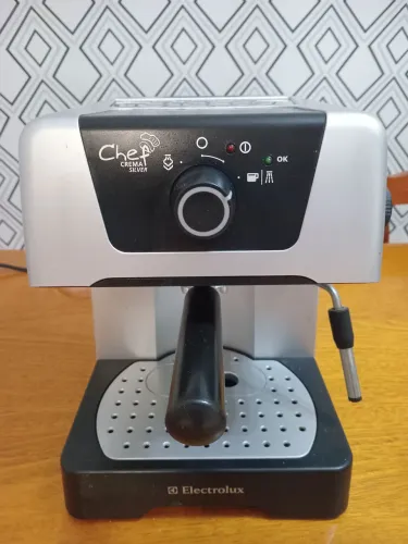 Cafeteira eletrolux chef crema silver 220v