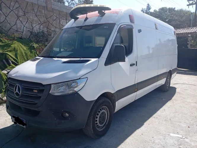 Mercedes-Benz Sprinter 416 Furgão E.l. T. A. 2.2 Dies 2022