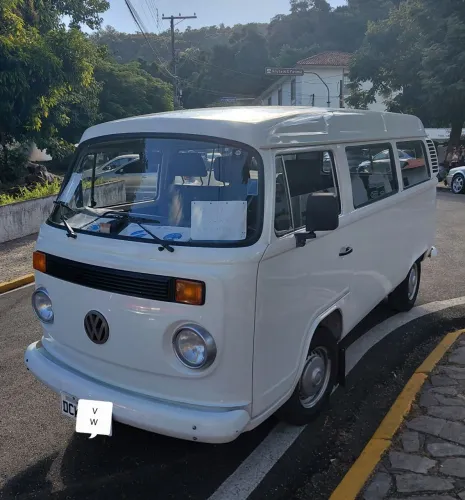 Volkswagen Kombi Standard/ Luxo/ Serie Prata 2001